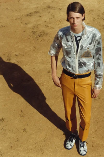 Look 12